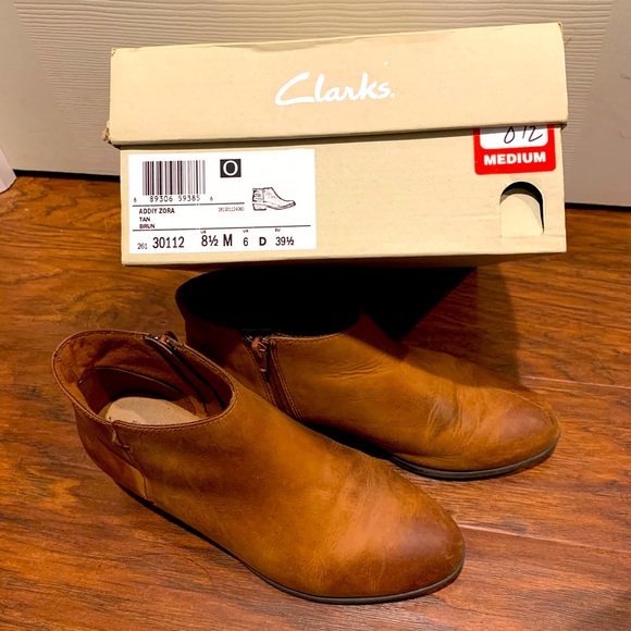 Clarks Ankle Boots - Picture 6 of 9